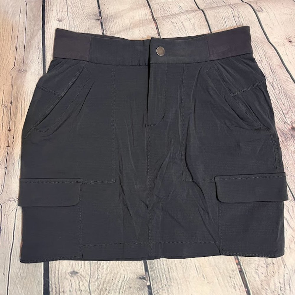 Athleta Women's Gray Cargo Golf Skort Skirt Size 6 EUC Hiking Pockets